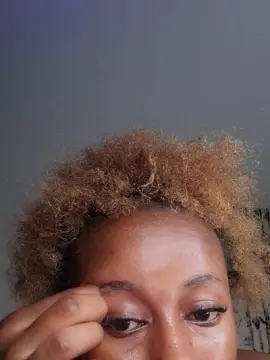 Honeynyla  live sex cam