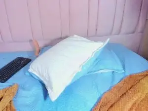 Anahi_solerr  live sex cam