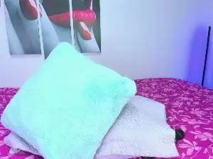 Emiili_Clark  live sex cam