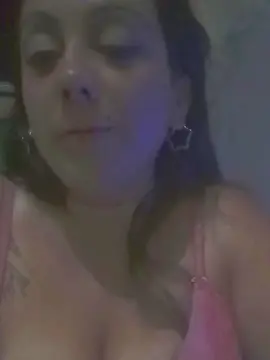 Curvyhorney  live sex cam