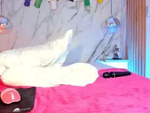 MeganQueen_  live sex cam