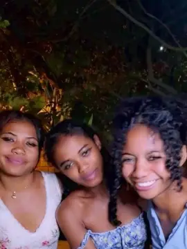 NickiFrenchy  live sex cam