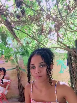 NickiFrenchy  live sex cam