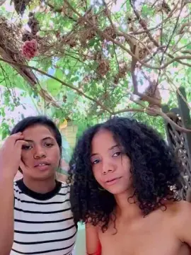 NickiFrenchy  live sex cam