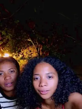 NickiFrenchy  live sex cam