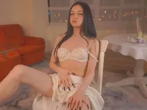 SuzieDrennan  live sex cam