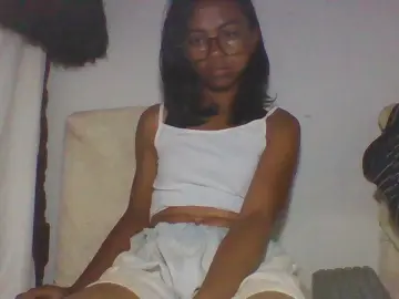 Daliah02  live sex cam