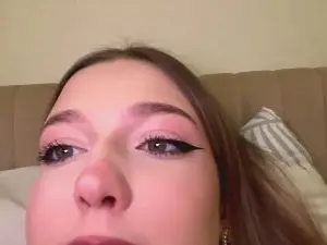 DelorasOng  live sex cam