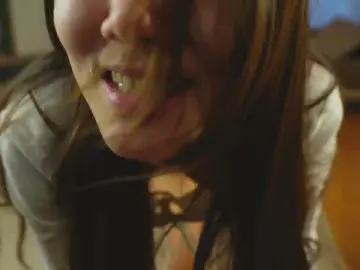 ElletteBenny  live sex cam