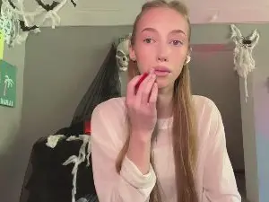 LucilleEstler  live sex cam
