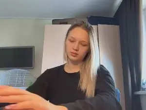 AlvinaDotolo  live sex cam