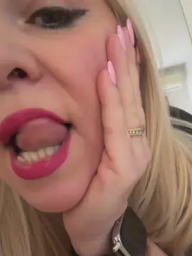 Cagna25  live sex cam