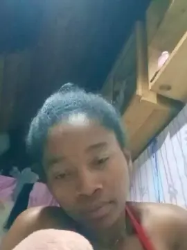 Queenvola  live sex cam