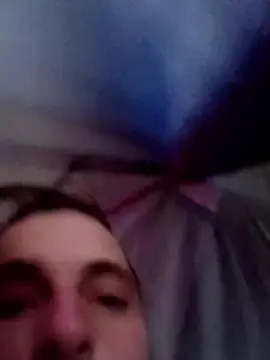 Raveybaby69  live sex cam