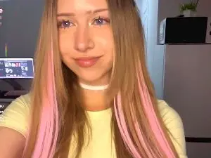 KatriceOstby  live sex cam