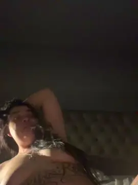 LadyDelilah95  live sex cam