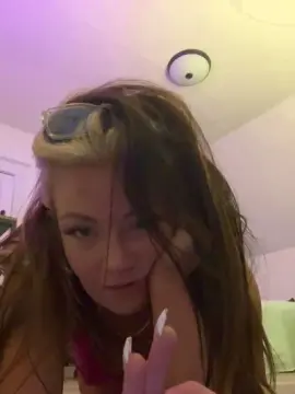 NicholeRain  live sex cam