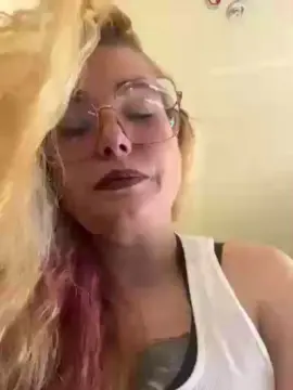 Rosavell  live sex cam