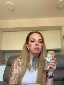 Saramxdrid  live sex cam