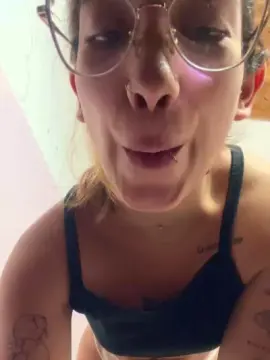 Anahi50  live sex cam