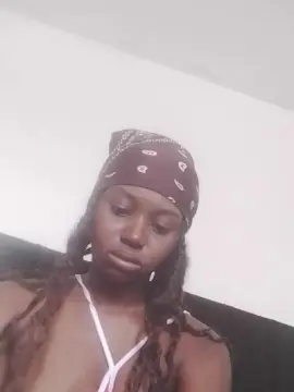 Bella2308  live sex cam