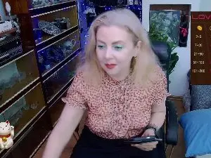 Delicecatmyau  live sex cam