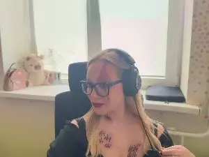 DonyaLashway  live sex cam