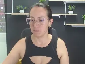 Lauryn_Jones  live sex cam