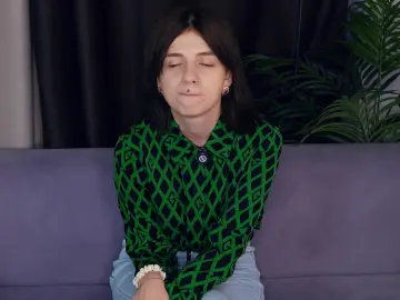 SlyviaHislip  live sex cam