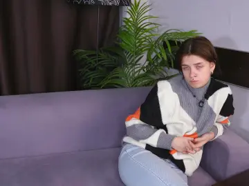 SlyviaHislip  live sex cam