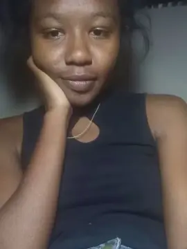 Vannyah2  live sex cam