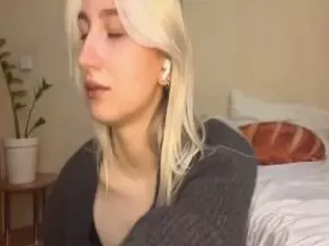 GenesisElder  live sex cam