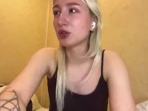 GenesisElder  live sex cam