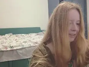 MickeyAnway  live sex cam
