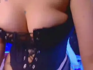 Ariia_Sweett  live sex cam
