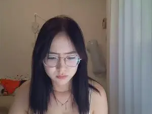 JuliaMaugeri  live sex cam