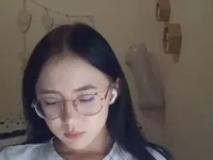 JuliaMaugeri  live sex cam
