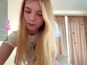 SHY_XOXO  live sex cam