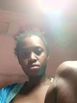 Emeli2  live sex cam