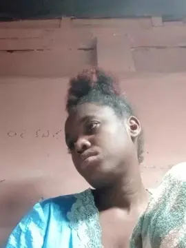 Emeli2  live sex cam