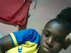 Emeli2  live sex cam