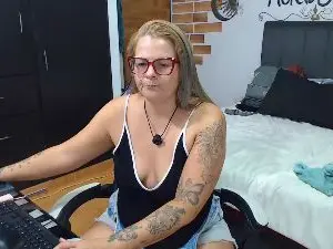 Perlagoloza05  live sex cam