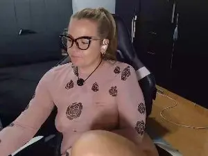 Perlagoloza05  live sex cam
