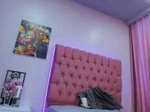Kirra4u  live sex cam