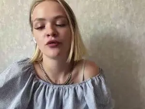 MadlynOkamoto  live sex cam