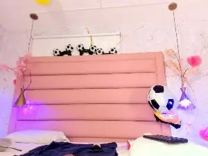 Rosie_Chell  live sex cam