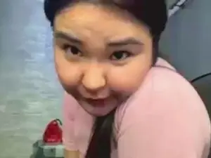 MadelineKum  live sex cam