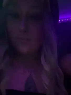 Rarebaddie  live sex cam