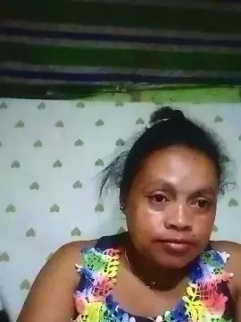 Bellahotty69  live sex cam