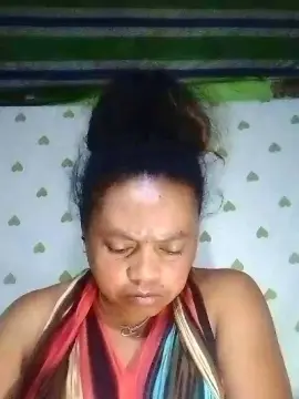 Bellahotty69  live sex cam